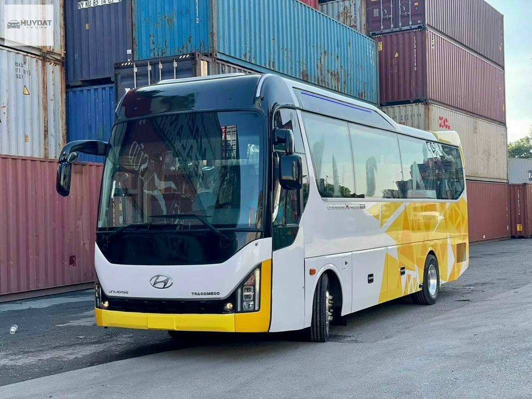 Bảng Giá Thuê Xe 29 Chỗ Tại TPHCM【CÓ TÀI XẾ】1 Ngày 2 Hình ảnh thuê xe1 ngày có tài xế tại thuê xe Cty TNHH Thương Mại Dịch Vụ Vận Tải KIM CƯƠNG
