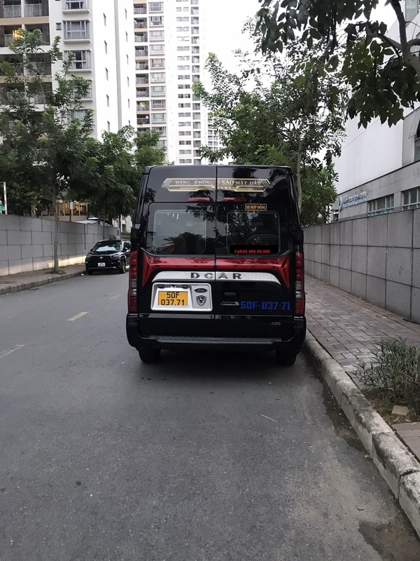 Hình ảnh xe 10 Chỗ Limousine tại thuê xe Huy Đat