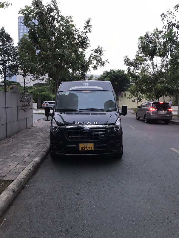 Hình ảnh thuê xe 10 Chỗ Limousine 1 ngày có tài xế tại thuê xe Huy Đat